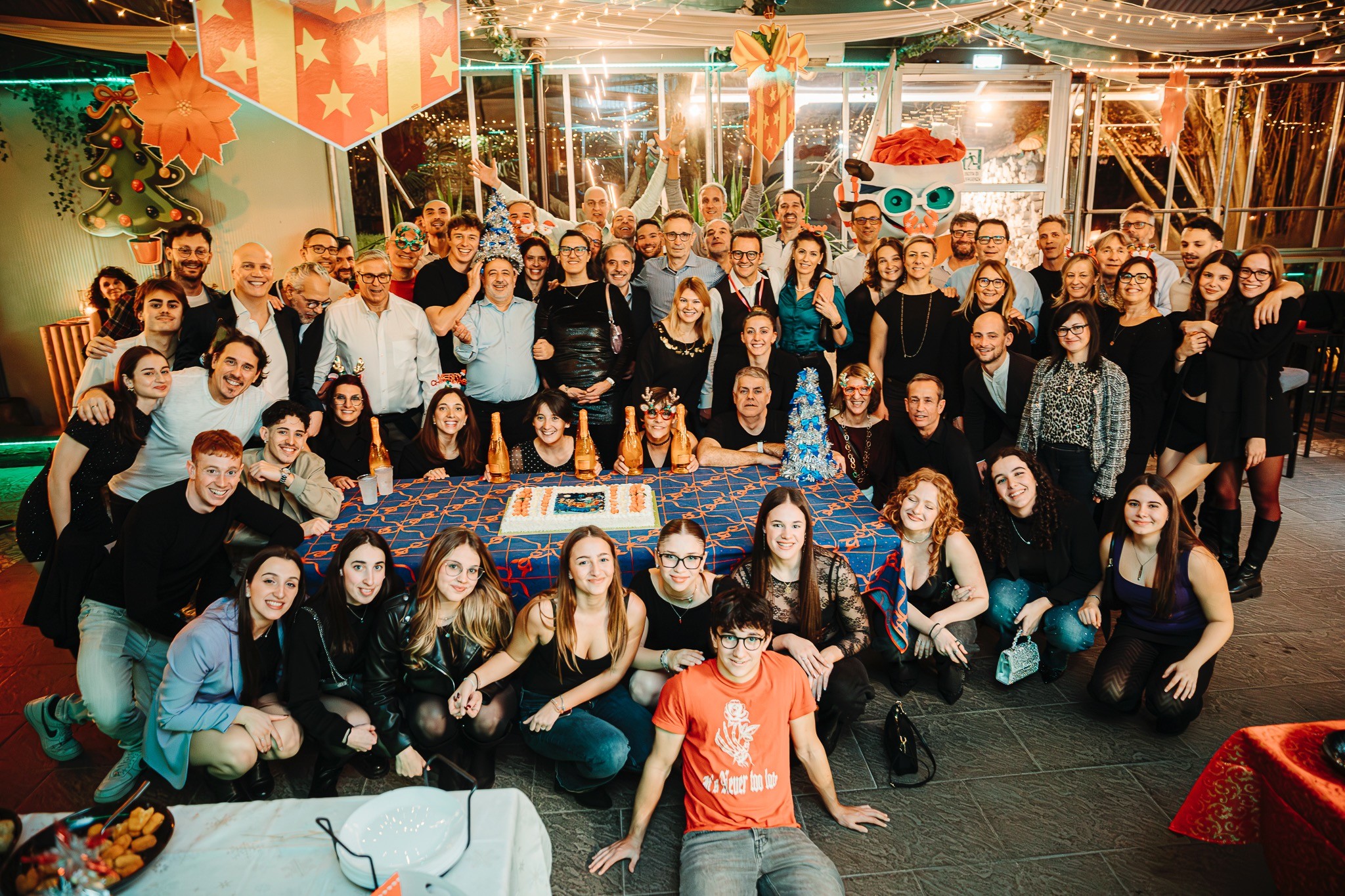 “Quando la Squadra diventa Famiglia ogni momento ha un’ anima”…… Buon Natale dai Nuotatori del Carroccio…….  More Than Swim Team